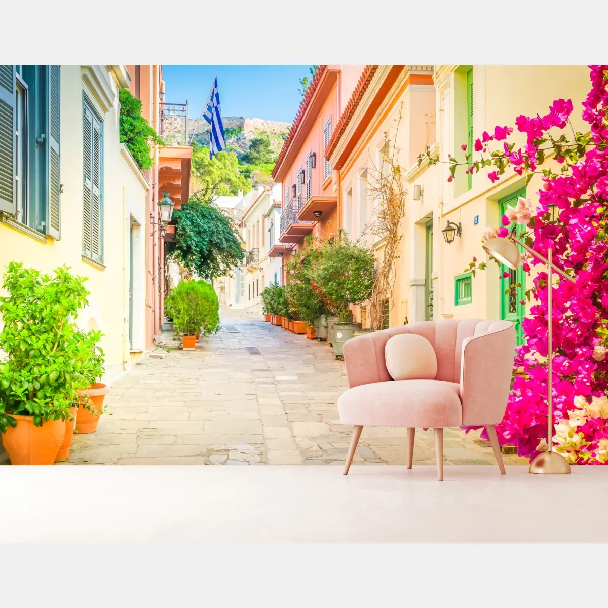 Fototapeta słoneczna grecka uliczka z bougainvilleą – Wallissimo® Fototapeta słoneczna grecka uliczka z bougainvilleą – Wallissimo®