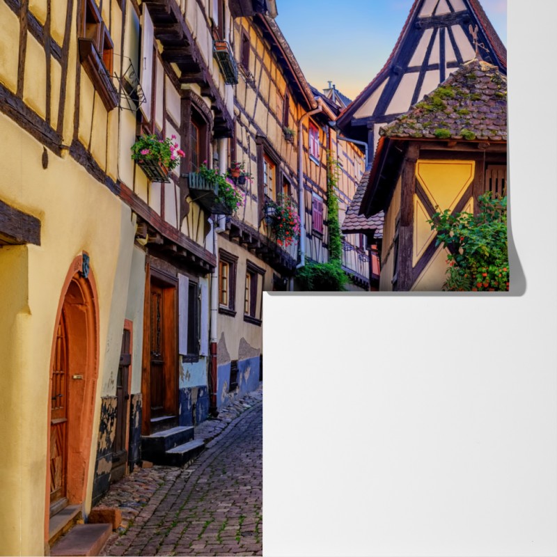 Fototapeta urokliwa ulica domów szachulcowych w Eguisheim, Alsacja – Wallissimo® Fototapeta urokliwa ulica domów szachulcowych w Eguisheim, Alsacja – Wallissimo®