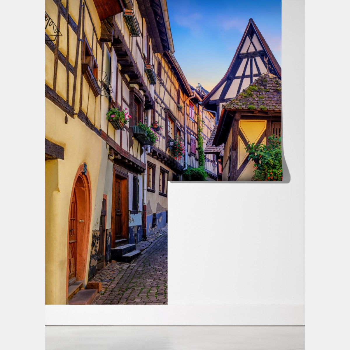 Fototapeta urokliwa ulica domów szachulcowych w Eguisheim, Alsacja – Wallissimo® Fototapeta urokliwa ulica domów szachulcowych w Eguisheim, Alsacja – Wallissimo®