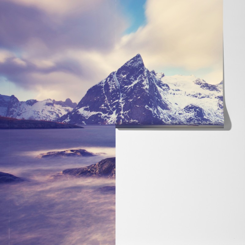 Fototapeta górski nadmorski krajobraz z czerwonymi domkami – Wallissimo® Fototapeta górski nadmorski krajobraz z czerwonymi domkami – Wallissimo®