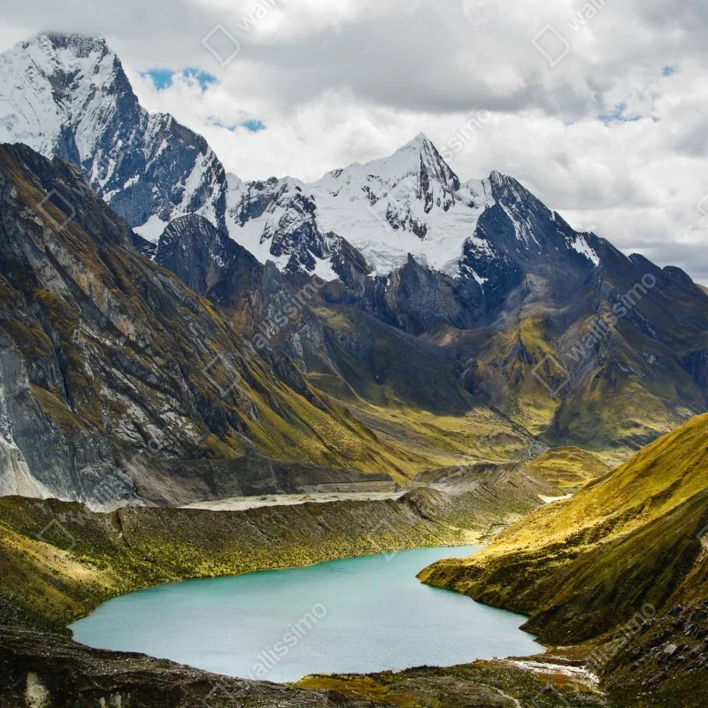 Fototapeta turkusowe jezioro u stóp zaśnieżonych szczytów – Wallissimo® Fototapeta turkusowe jezioro u stóp zaśnieżonych szczytów – Wallissimo®