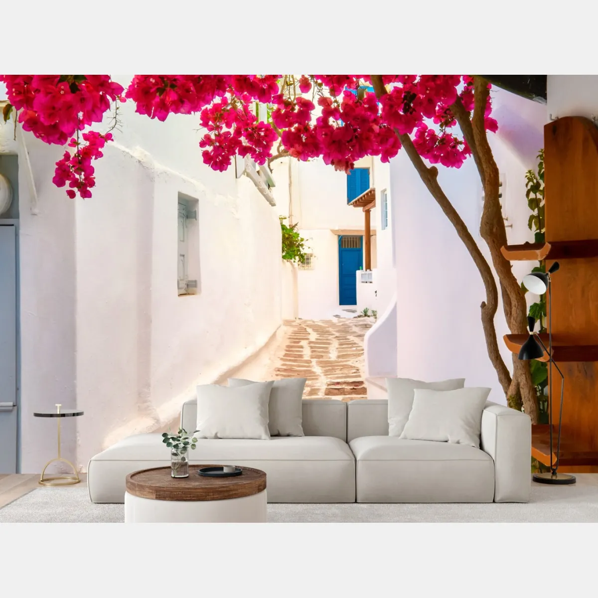 Fototapeta słoneczna uliczka grecka z bugenwillą – Wallissimo® Fototapeta słoneczna uliczka grecka z bugenwillą – Wallissimo®