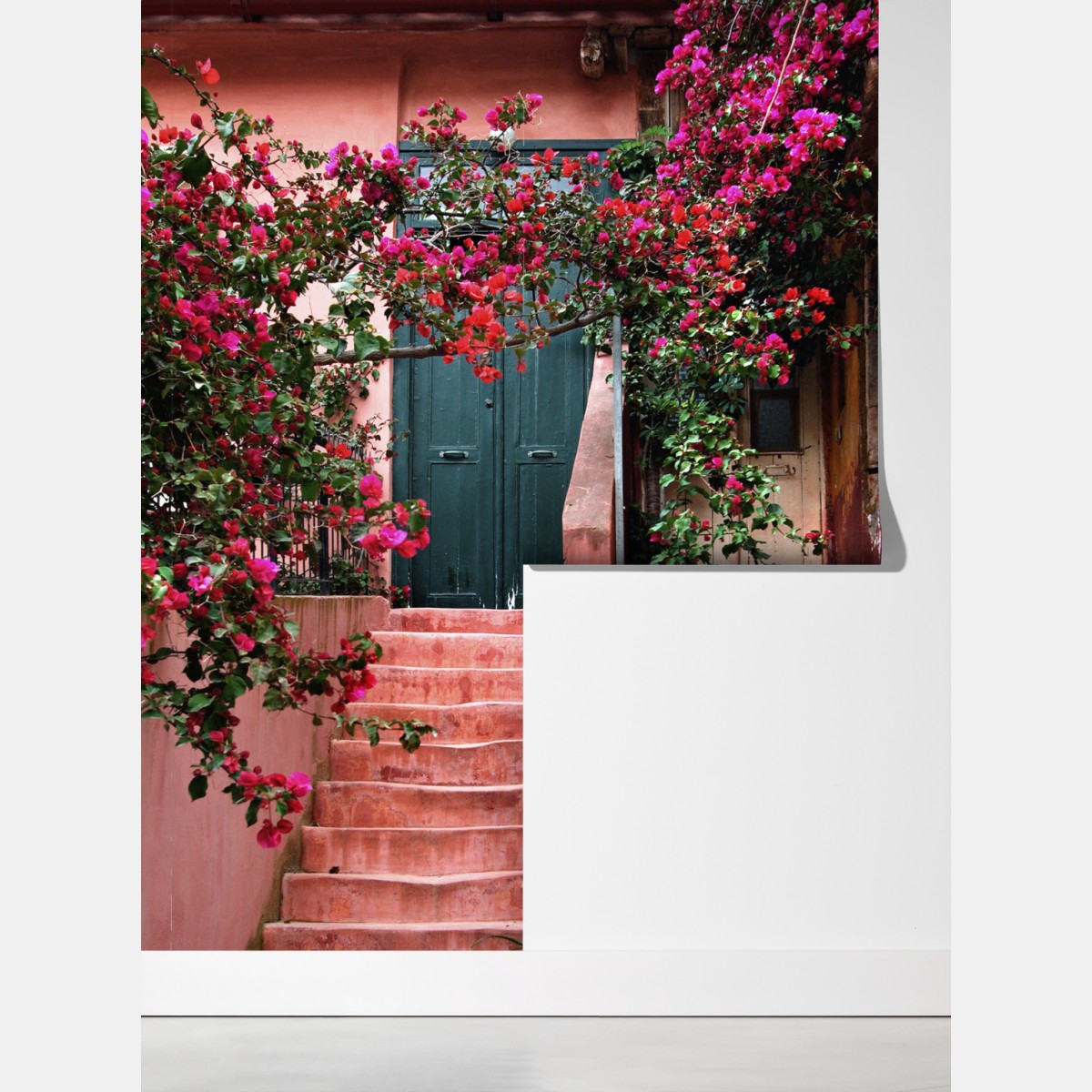 Fototapeta schody z bugenwillą i zielenią – Wallissimo® Fototapeta schody z bugenwillą i zielenią – Wallissimo®