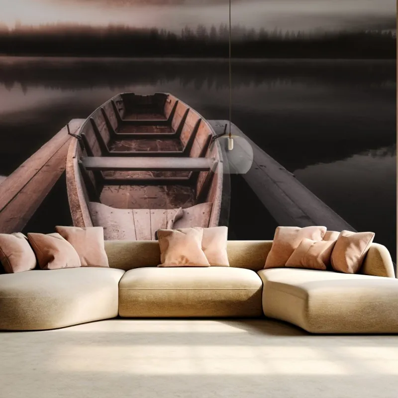 Fototapeta mglista łódź przy górskim jeziorze – Wallissimo® Fototapeta mglista łódź przy górskim jeziorze – Wallissimo®