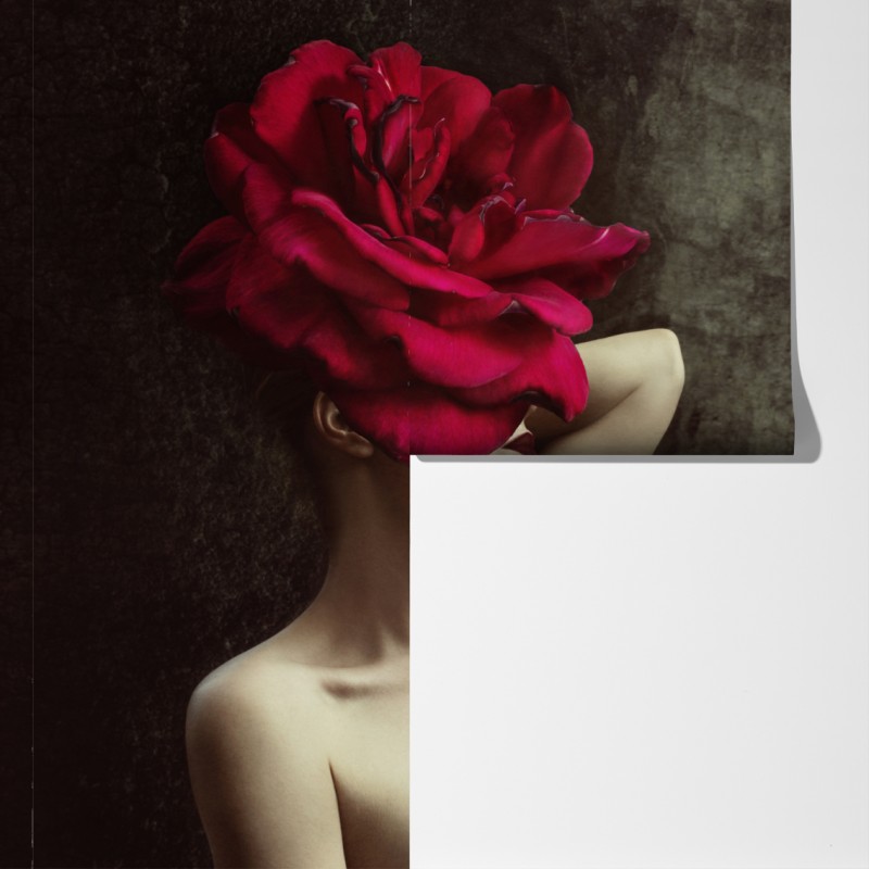 Fototapeta kobieta z głową z róży surrealistyczny portret – Wallissimo® Fototapeta kobieta z głową z róży surrealistyczny portret – Wallissimo®