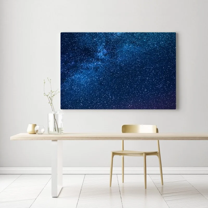 Obraz na płótnie głębokie błękitne nocne niebo z drogą mleczną i spadającą gwiazdą – Wallissimo® Obraz na płótnie głębokie błękitne nocne niebo z drogą mleczną i spadającą gwiazdą – Wallissimo®