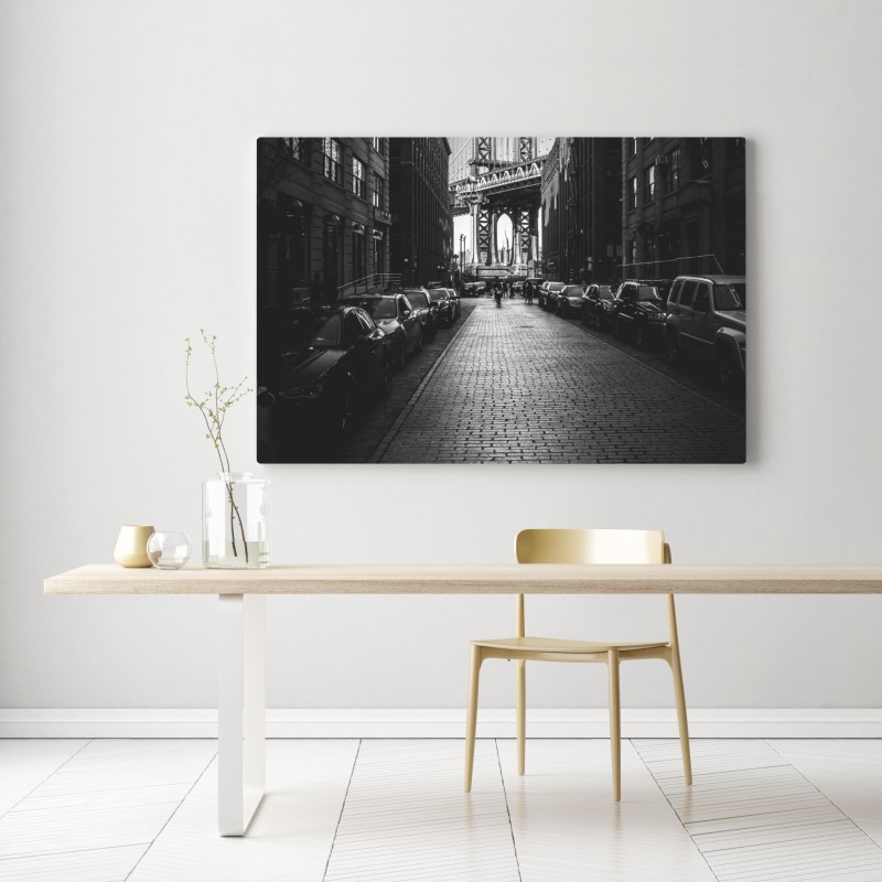 Obraz na płótnie most Manhattan w kadrze brukowanej ulicy – Wallissimo® Obraz na płótnie most Manhattan w kadrze brukowanej ulicy – Wallissimo®