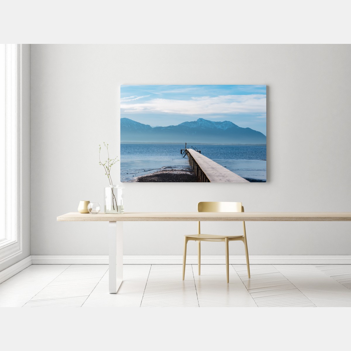 Obraz na płótnie mglisty pomost nad jeziorem o świcie – Wallissimo® Obraz na płótnie mglisty pomost nad jeziorem o świcie – Wallissimo®