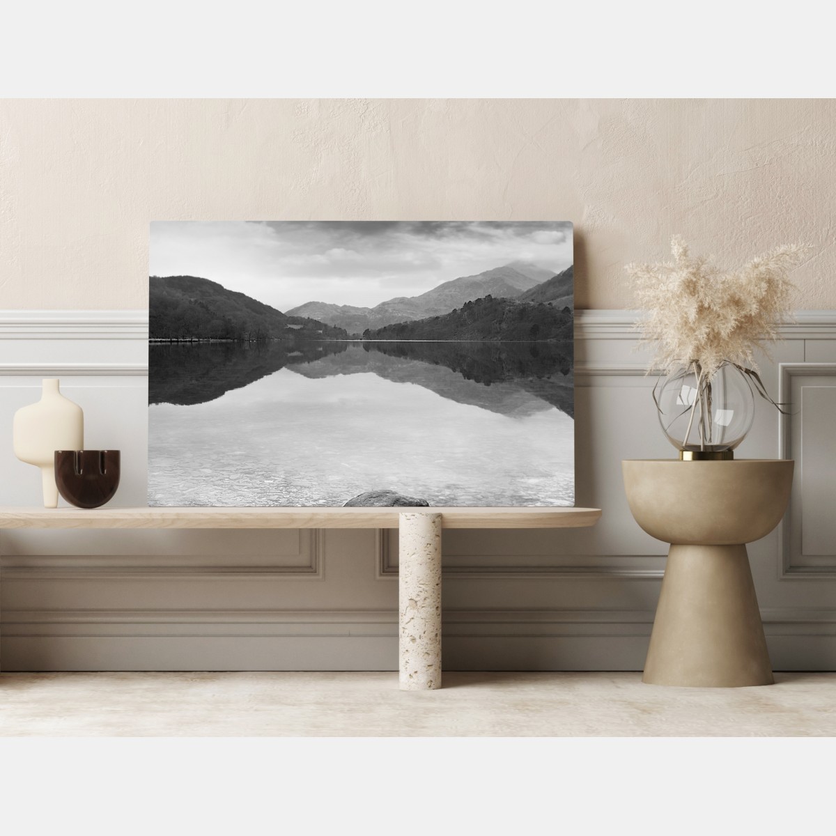 Obraz na płótnie spokojne jezioro z górskim odbiciem – Wallissimo® Obraz na płótnie spokojne jezioro z górskim odbiciem – Wallissimo®