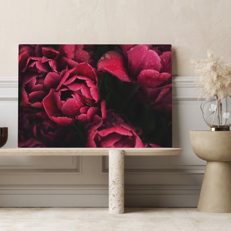 Obraz na płótnie głębokie bordowe kwiaty z kroplami wody – Wallissimo® Obraz na płótnie głębokie bordowe kwiaty z kroplami wody – Wallissimo®