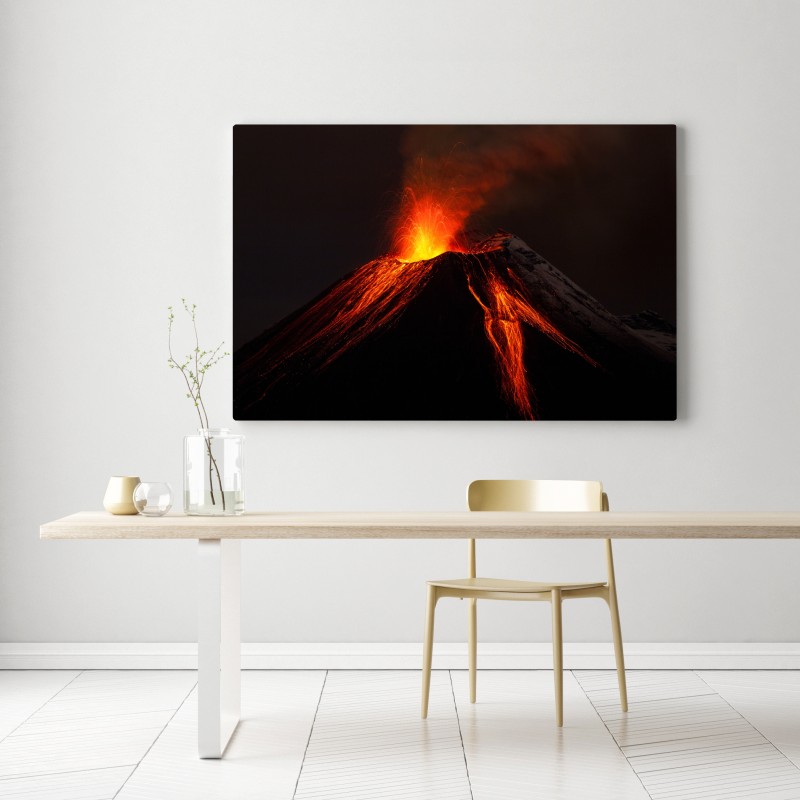 Obraz na płótnie płonący wulkan nocą – Wallissimo® Obraz na płótnie płonący wulkan nocą – Wallissimo®
