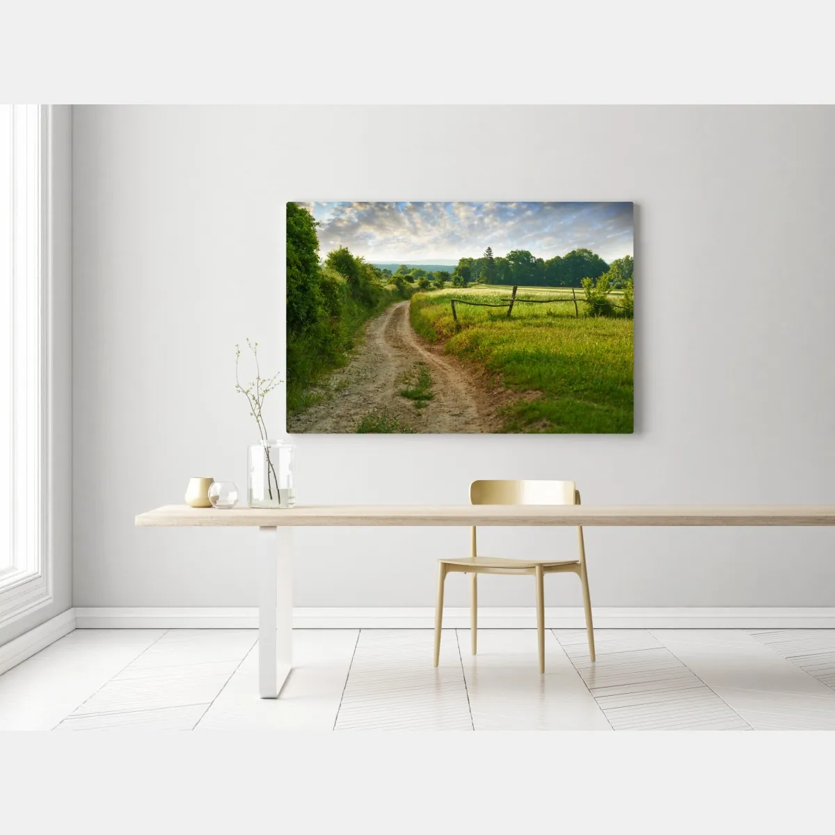 Obraz na płótnie słoneczna wiejska ścieżka przez zielone łąki – Wallissimo® Obraz na płótnie słoneczna wiejska ścieżka przez zielone łąki – Wallissimo®