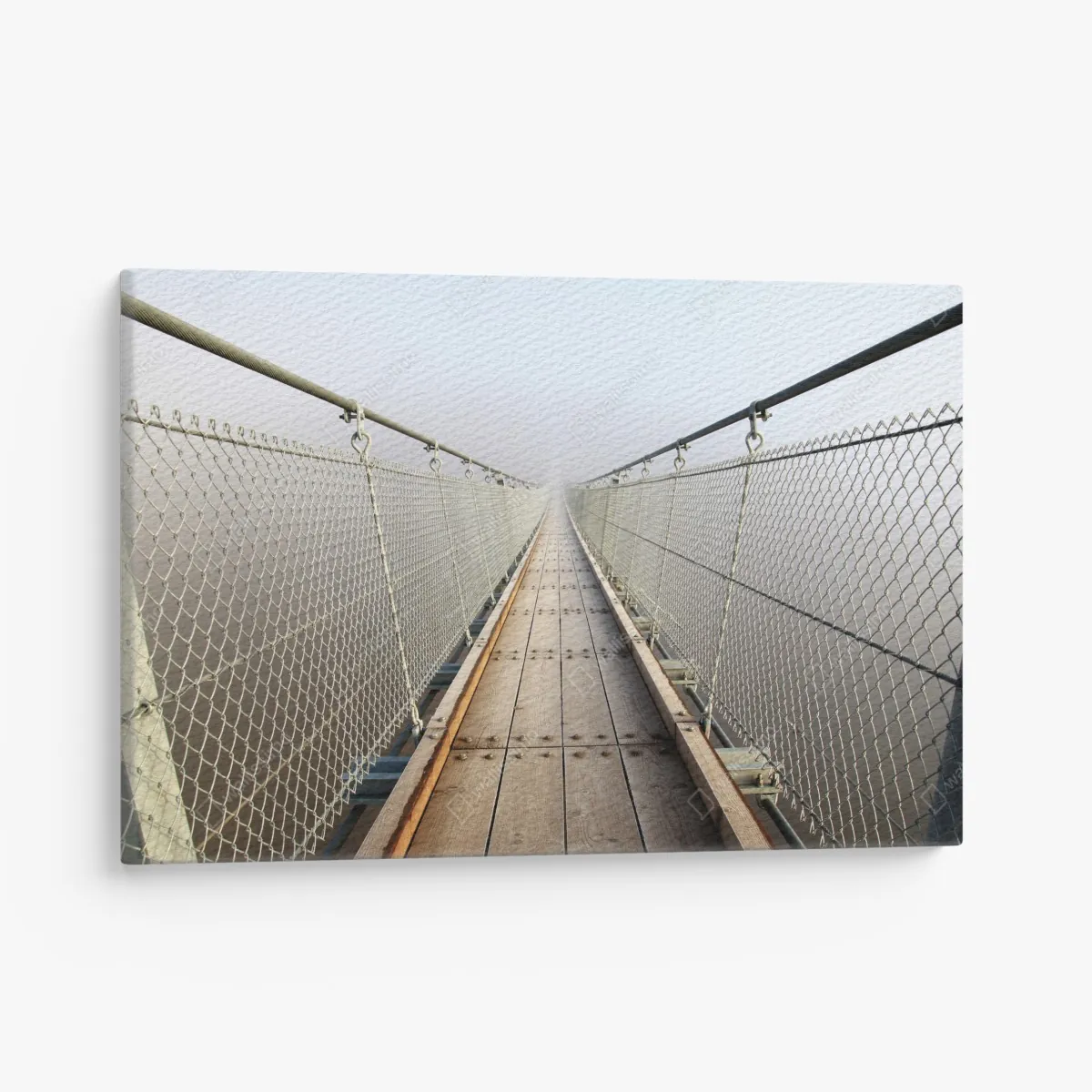 Obraz na płótnie mglisty most wiszący prowadzący w mgłę – Wallissimo® Obraz na płótnie mglisty most wiszący prowadzący w mgłę – Wallissimo®