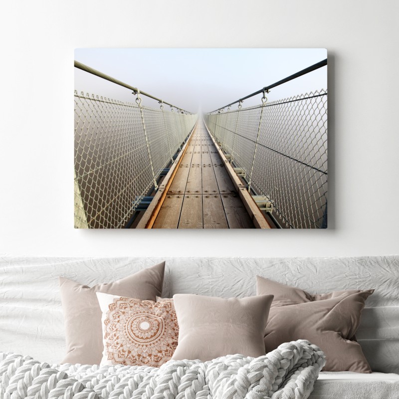 Obraz na płótnie mglisty most wiszący prowadzący w mgłę – Wallissimo® Obraz na płótnie mglisty most wiszący prowadzący w mgłę – Wallissimo®