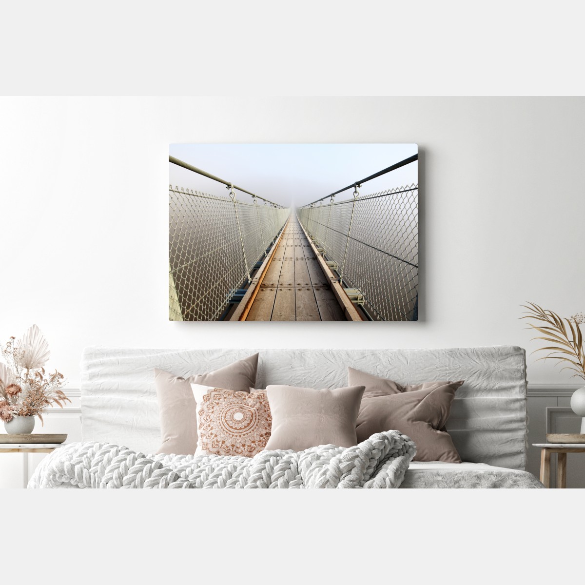 Obraz na płótnie mglisty most wiszący prowadzący w mgłę – Wallissimo® Obraz na płótnie mglisty most wiszący prowadzący w mgłę – Wallissimo®