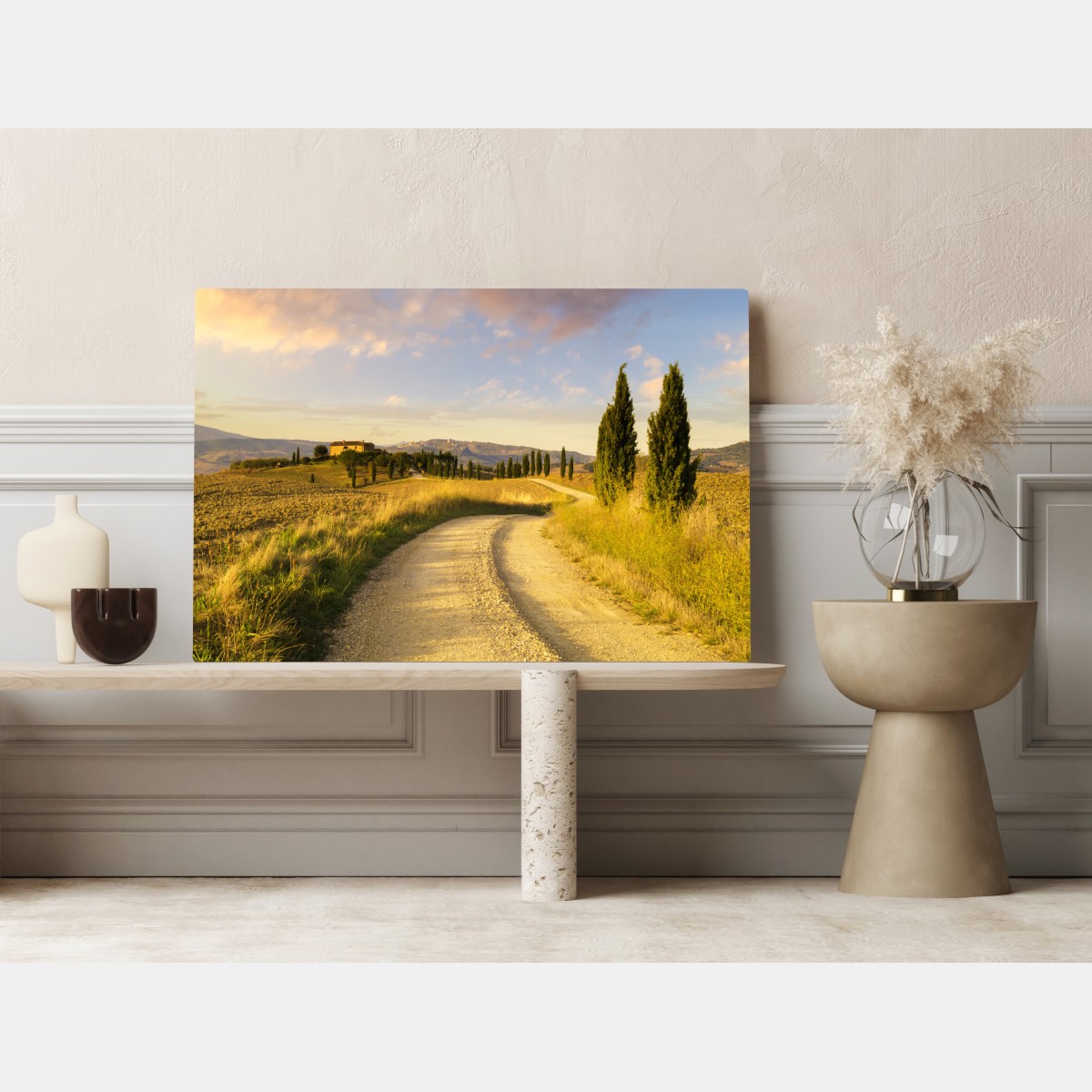 Obraz na płótnie złota wiejska droga wśród cyprysów – Wallissimo® Obraz na płótnie złota wiejska droga wśród cyprysów – Wallissimo®