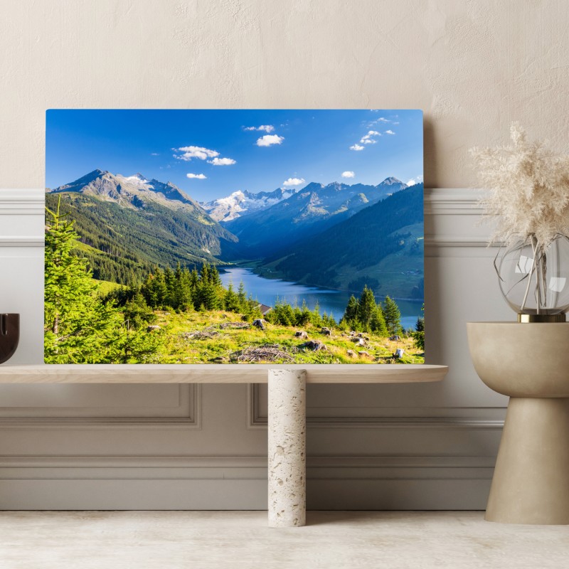Obraz na płótnie spokojna dolina z alpejskim jeziorem – Wallissimo® Obraz na płótnie spokojna dolina z alpejskim jeziorem – Wallissimo®