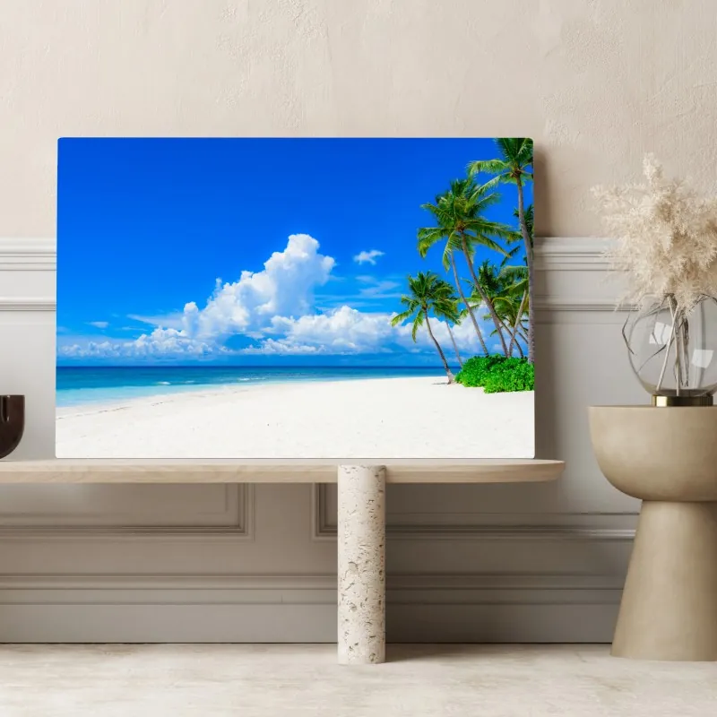 Obraz na płótnie tropikalna plaża z palmami pod błękitnym niebem – Wallissimo® Obraz na płótnie tropikalna plaża z palmami pod błękitnym niebem – Wallissimo®