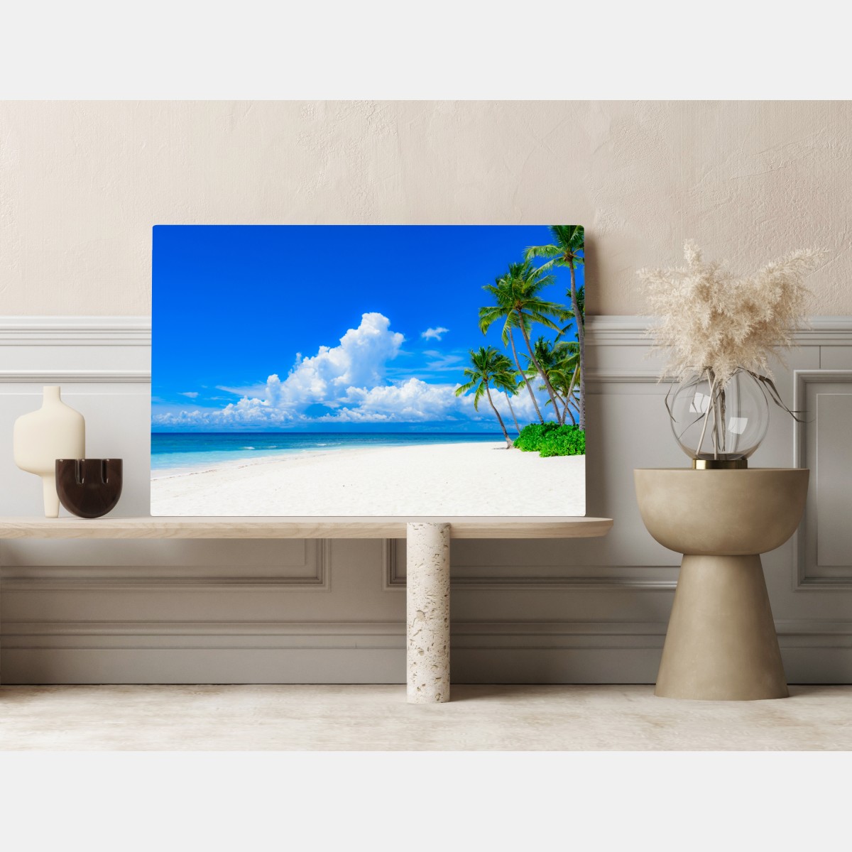 Obraz na płótnie tropikalna plaża z palmami pod błękitnym niebem – Wallissimo® Obraz na płótnie tropikalna plaża z palmami pod błękitnym niebem – Wallissimo®