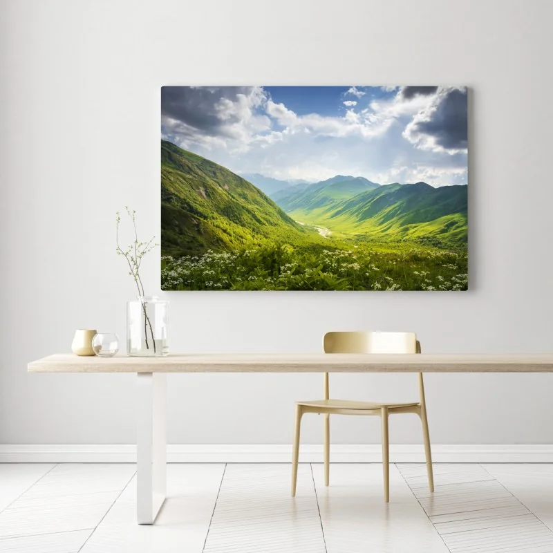 Obraz na płótnie bujna zielona dolina górska – Wallissimo® Obraz na płótnie bujna zielona dolina górska – Wallissimo®