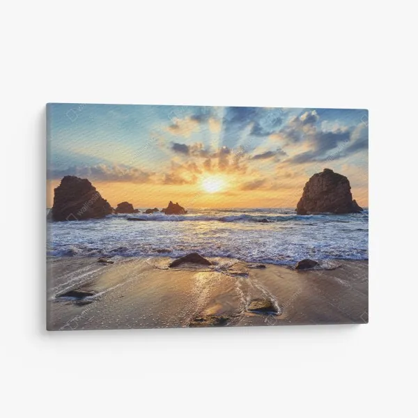 Obraz na płótnie mglisty górski las o wschodzie słońca – Wallissimo®