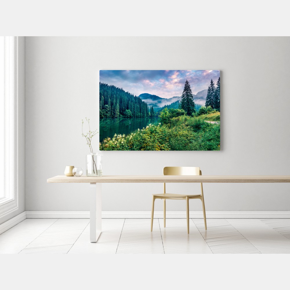 Obraz na płótnie mglisty wschód słońca nad Lacu Rosu – Wallissimo® Obraz na płótnie mglisty wschód słońca nad Lacu Rosu – Wallissimo®