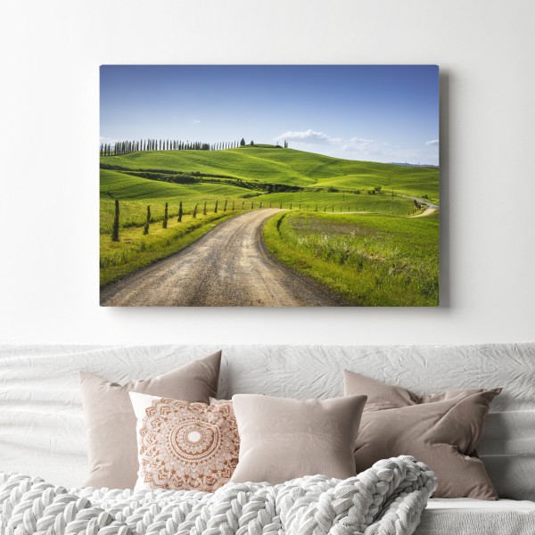 Obraz na płótnie wiejska droga w Toskanii przez zielone wzgórza – Wallissimo® Obraz na płótnie wiejska droga w Toskanii przez zielone wzgórza – Wallissimo®