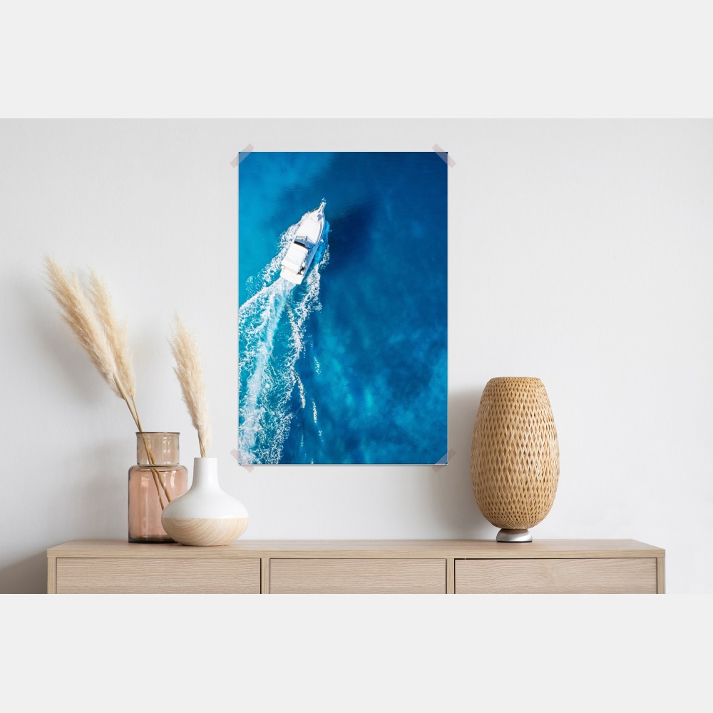 Plakat jacht nad krystalicznie niebieskim oceanem – Wallissimo® Plakat jacht nad krystalicznie niebieskim oceanem – Wallissimo®