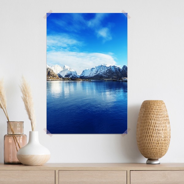 Plakat spokojny zimowy fiord w Reine, Lofoty – Wallissimo® Plakat spokojny zimowy fiord w Reine, Lofoty – Wallissimo®