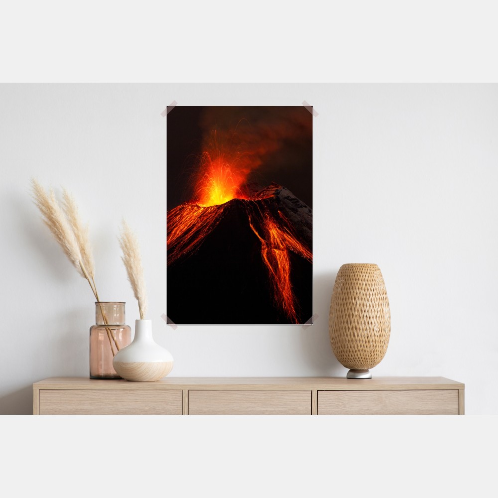 Plakat płonący wulkan nocą – Wallissimo® Plakat płonący wulkan nocą – Wallissimo®