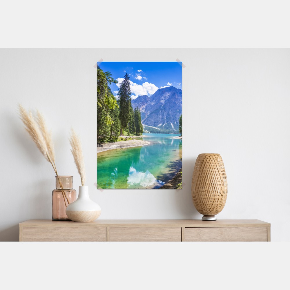 Plakat Pragser Wildsee turkusowe górskie jezioro – Wallissimo® Plakat Pragser Wildsee turkusowe górskie jezioro – Wallissimo®