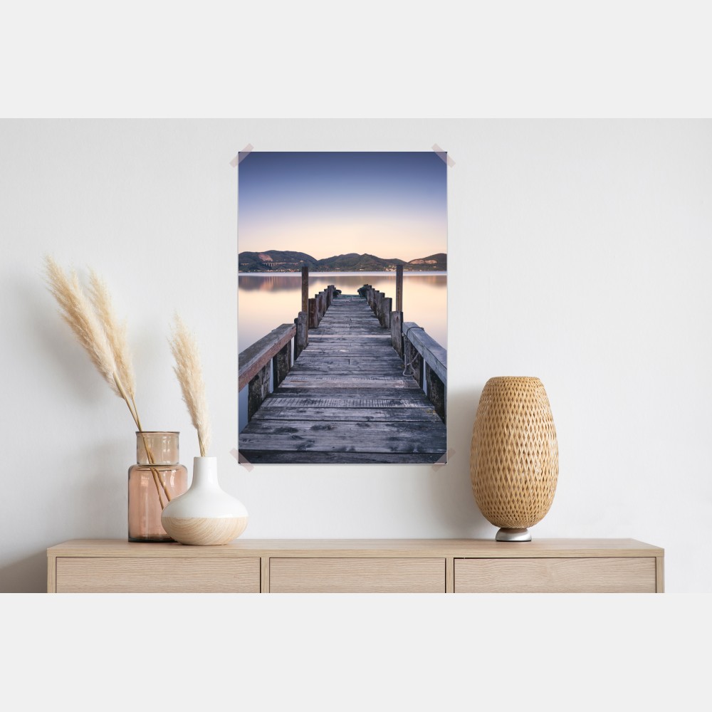 Plakat drewniany pomost nad jeziorem Versilia Massaciuccoli – Wallissimo® Plakat drewniany pomost nad jeziorem Versilia Massaciuccoli – Wallissimo®
