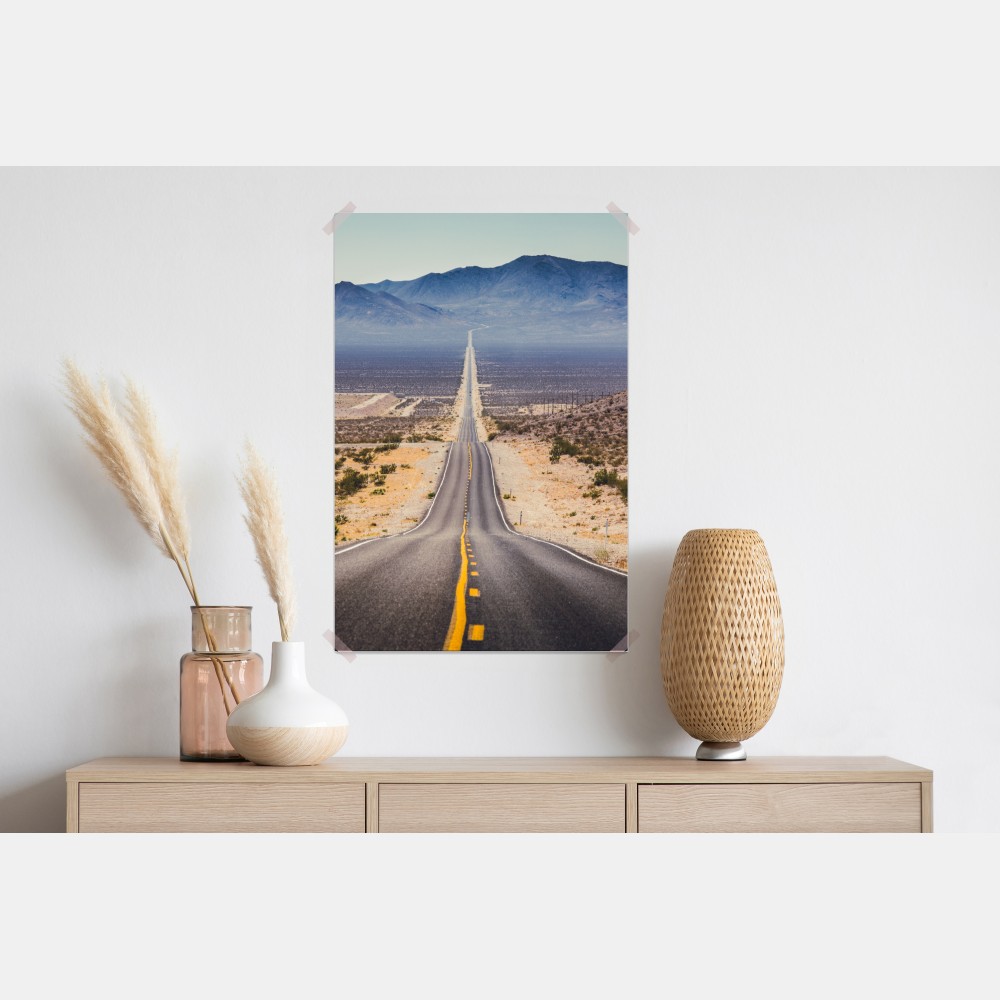 Plakat niekończąca się droga przez pustynię do gór – Wallissimo® Plakat niekończąca się droga przez pustynię do gór – Wallissimo®