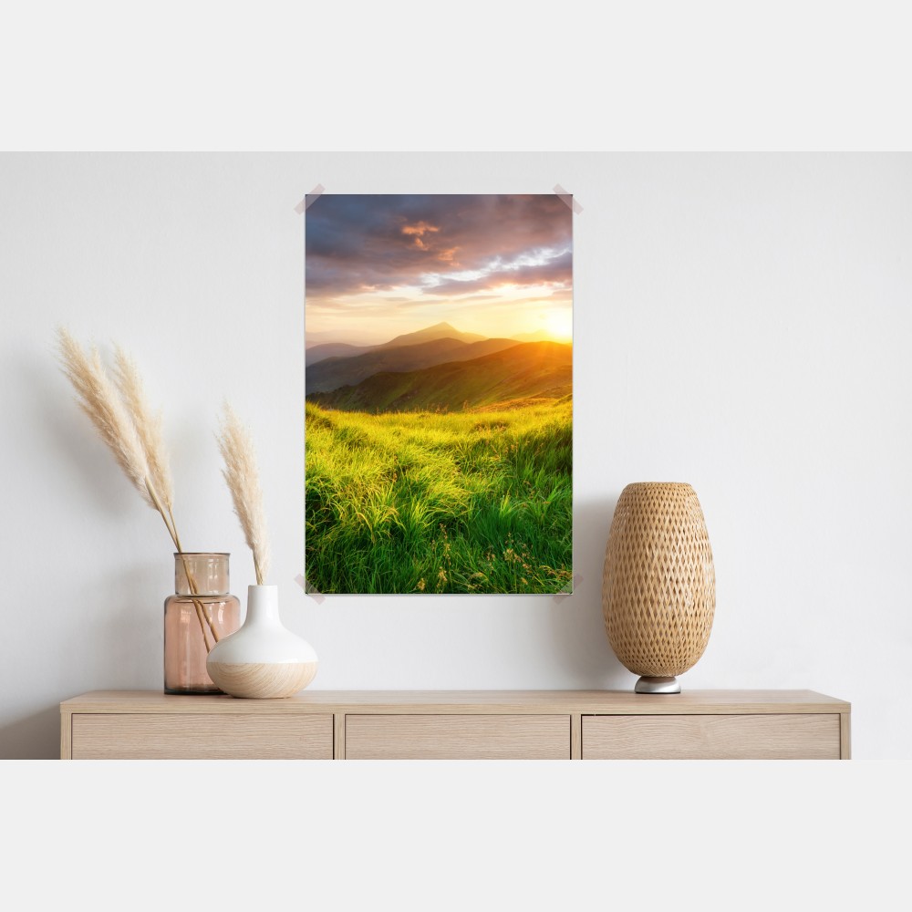 Plakat słoneczna górska łąka o wschodzie słońca – Wallissimo® Plakat słoneczna górska łąka o wschodzie słońca – Wallissimo®