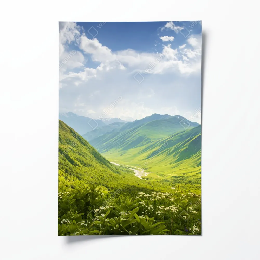 Plakat bujna zielona dolina górska – Wallissimo® Plakat bujna zielona dolina górska – Wallissimo®