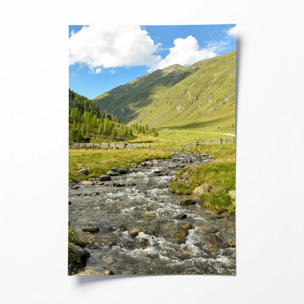 Plakat alpejski strumień w słonecznej dolinie – Wallissimo® Plakat alpejski strumień w słonecznej dolinie – Wallissimo®