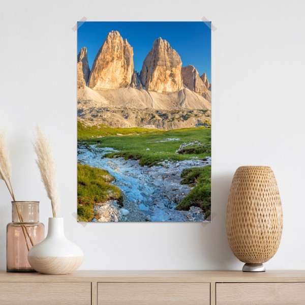 Plakat Tre Cime di Lavaredo nad alpejską łąką – Wallissimo® Plakat Tre Cime di Lavaredo nad alpejską łąką – Wallissimo®